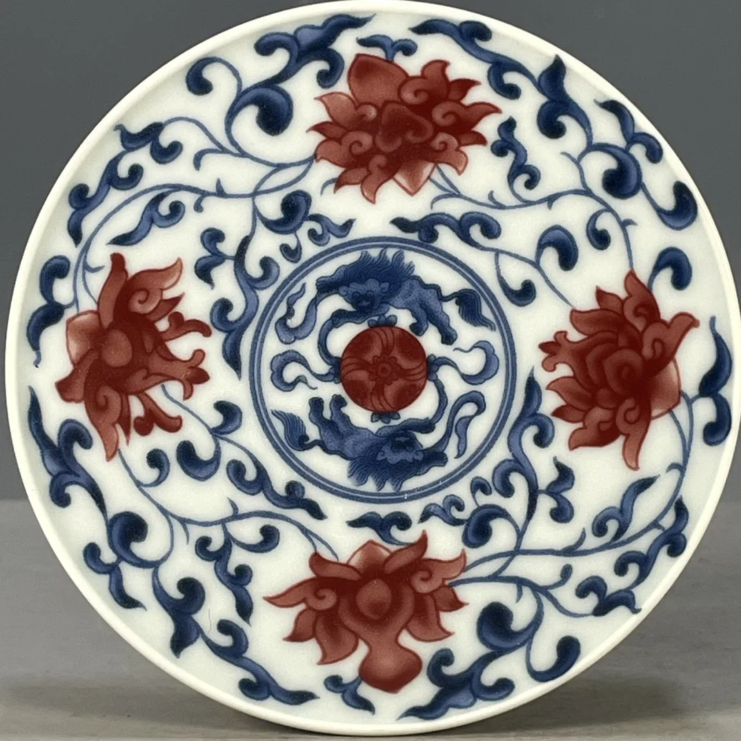 Collection of porcelain and cultural relics, Xuande year made blue and white glazed red teapot decoration