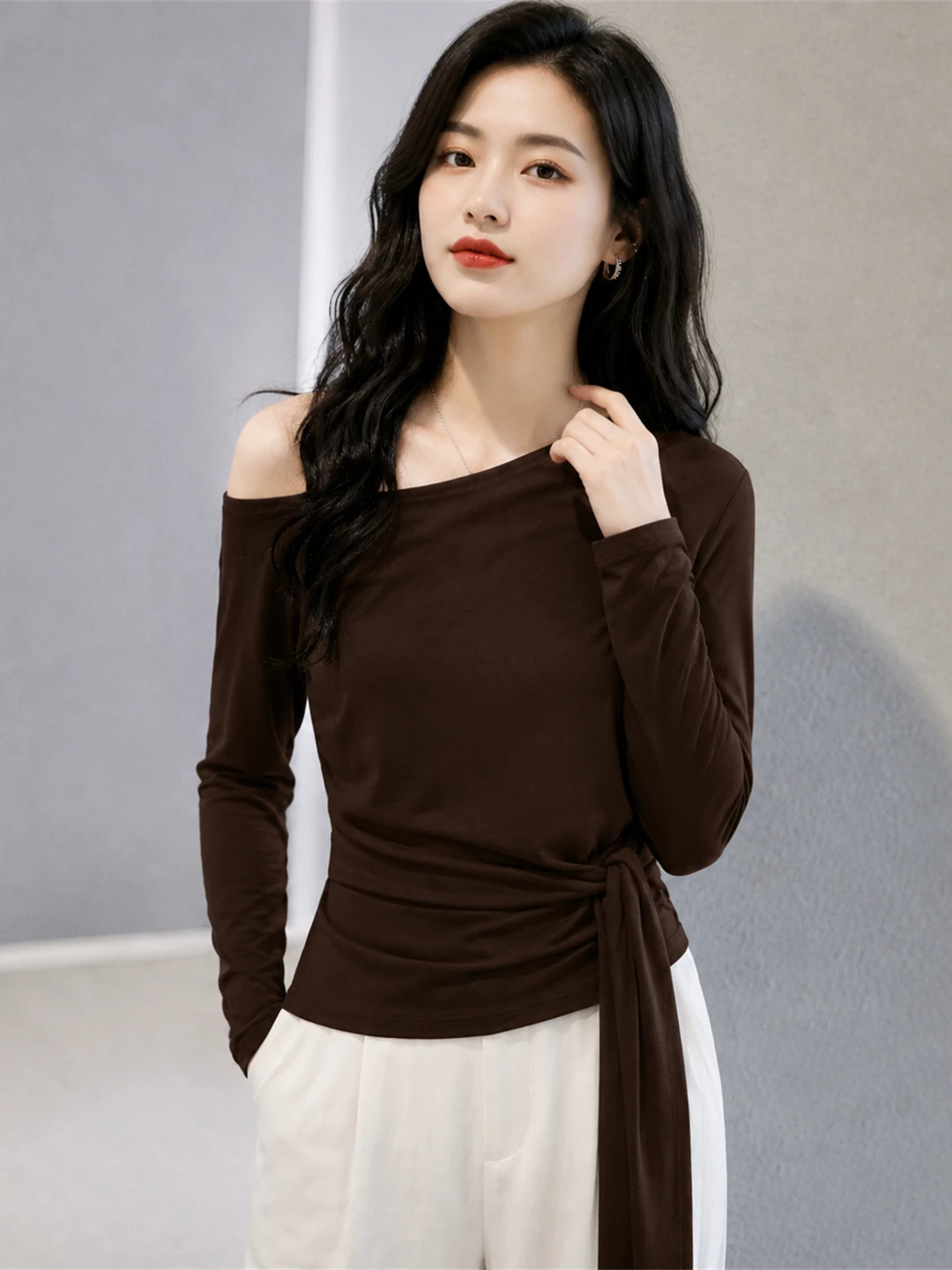 Korean Style Pure Color T-Shirt Long Sleeve Belted Slim Fit Shoulder Bared Slant Collar Versatile Top for Autumn 2026