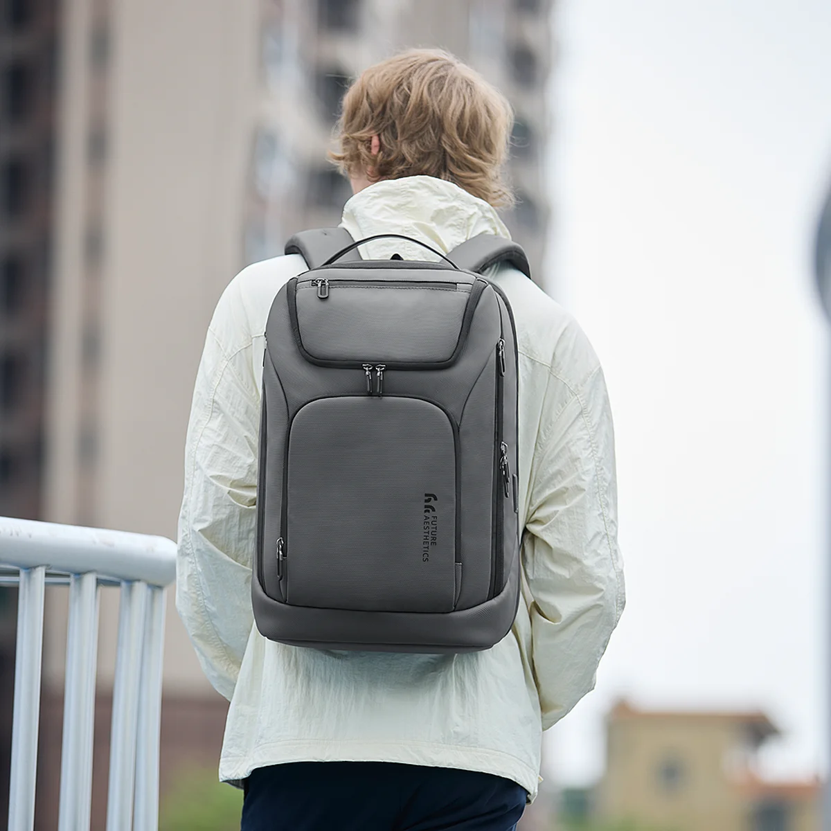 Heroic Knight Multi-Use Laptop Backpack for 17.3\