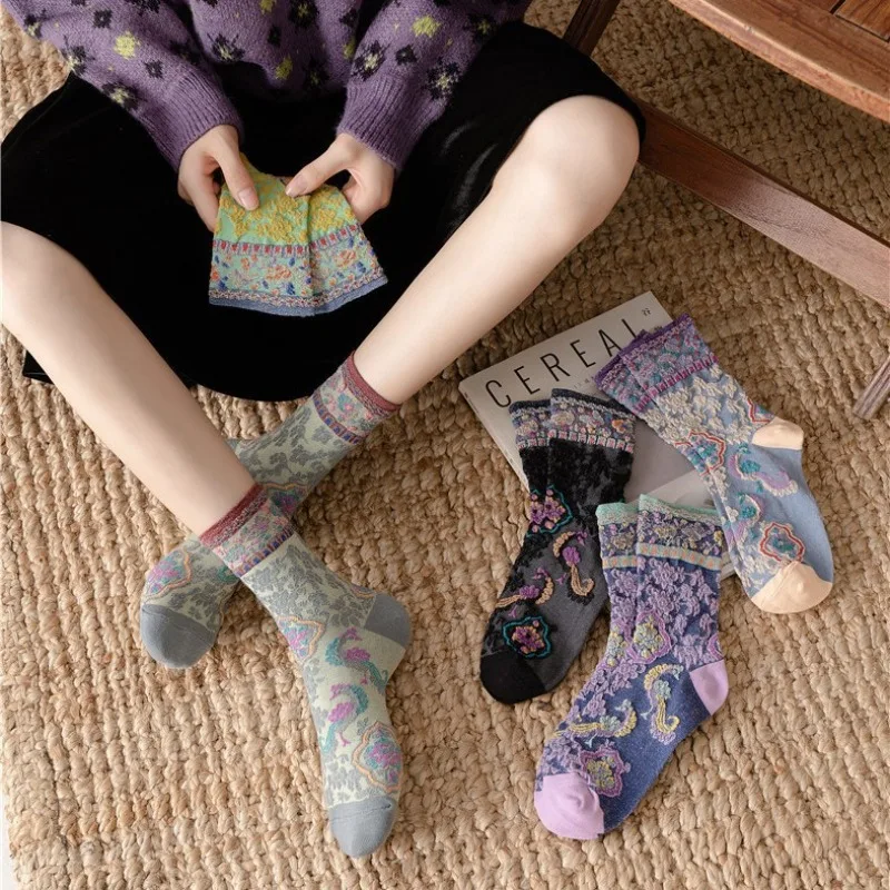 

5 пар осенних носков до середины икры с ретро-узором 2025 года, женские хлопковые модные зимние теплые носки, носки с принтом, высокое качество