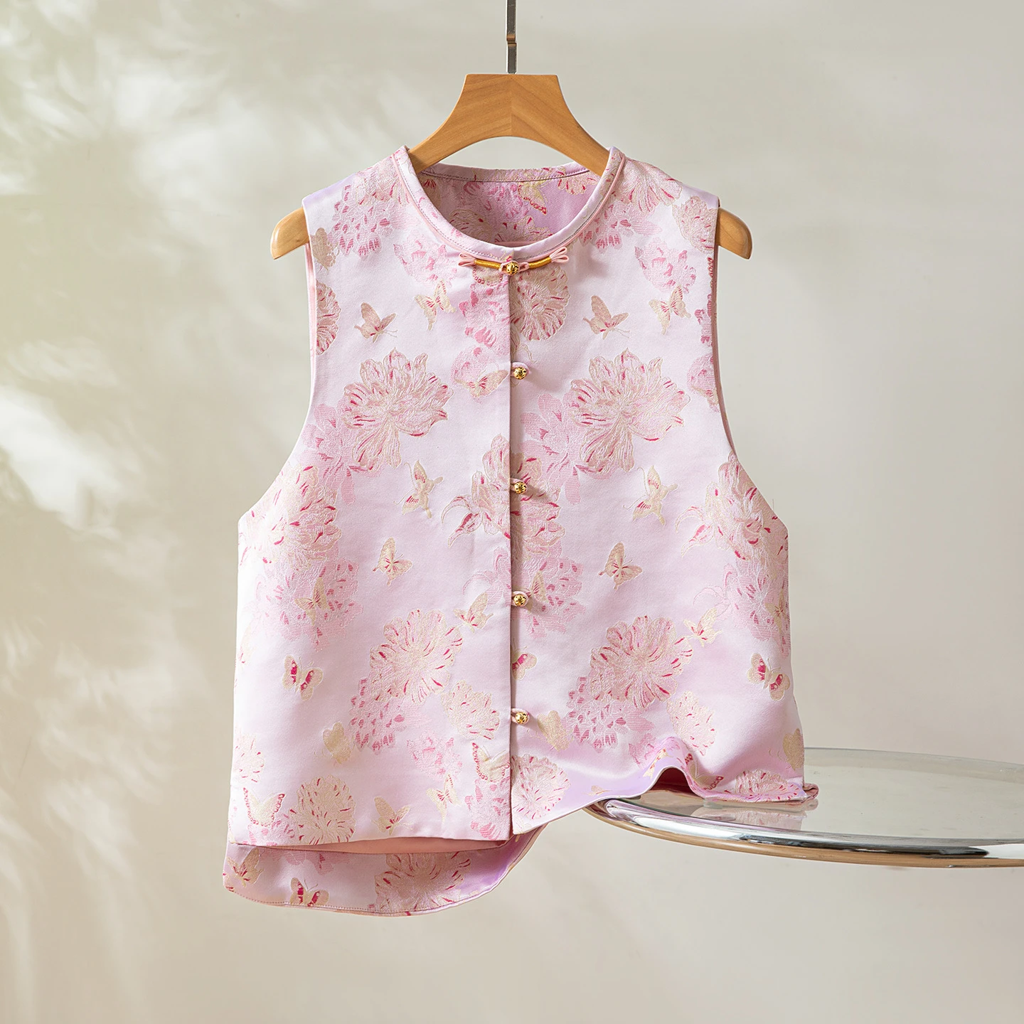 

Шелковый жилет Silk Budle Love Flower с круглым вырезом для женщин, традиционная китайская верхняя одежда, модный и универсальный.