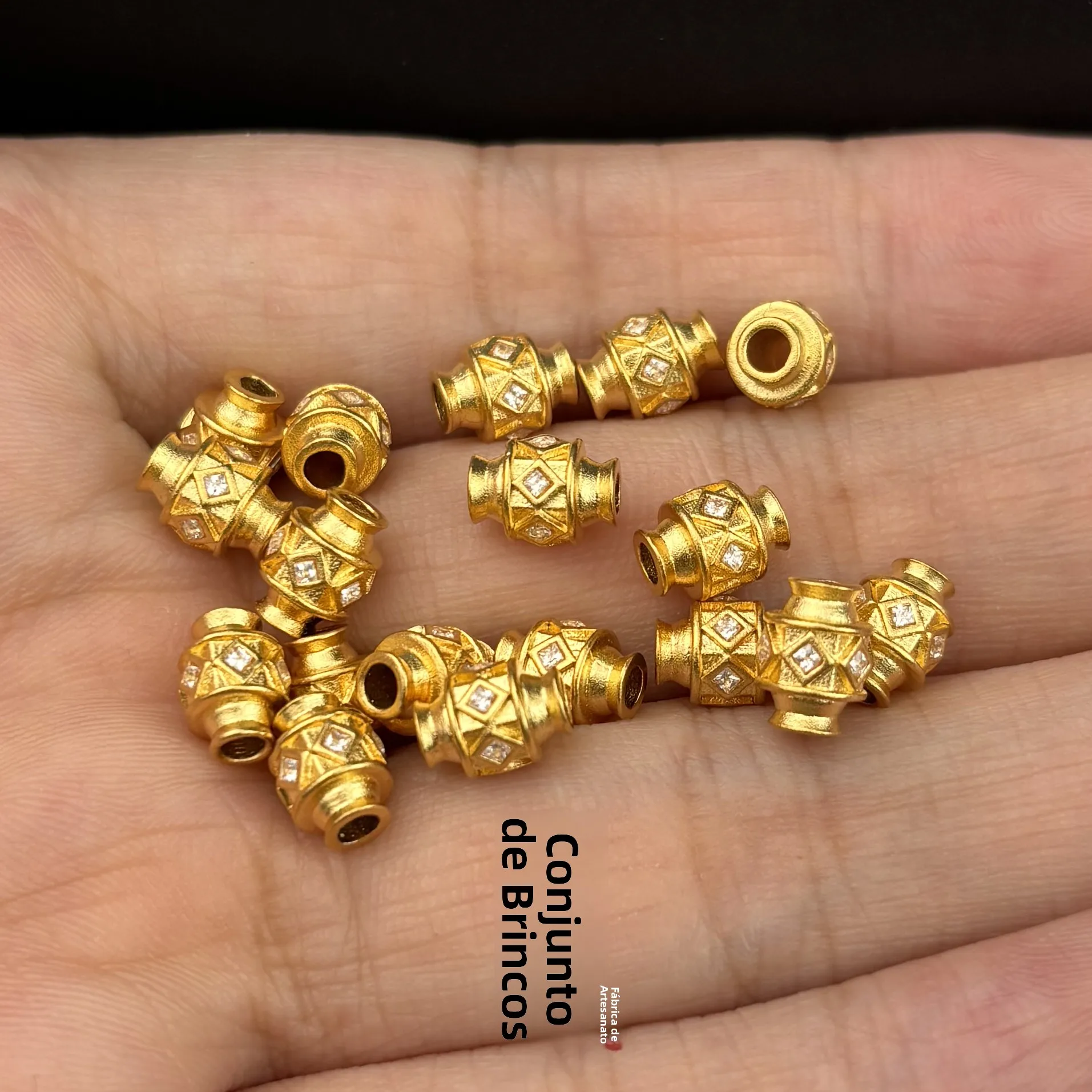 acessorios-diy-para-pulseiras-contas-espacadoras-pendentes-com-disco-quadrado-de-diamante-banhado-a-ouro-24k-joias-de-moda