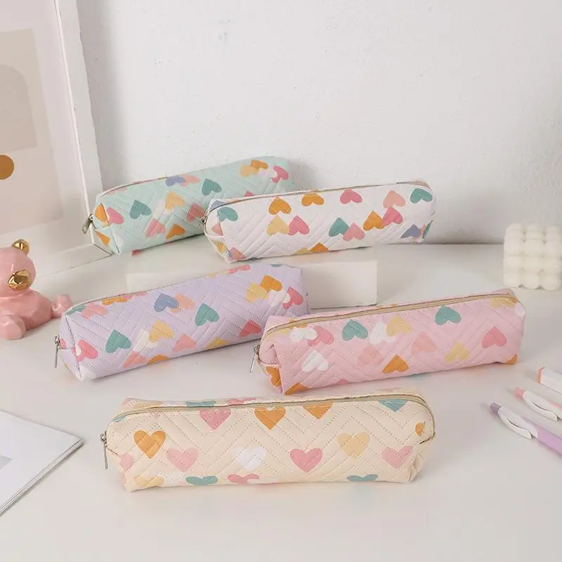 Waterproof PU Heart Pattern Pencil Pouch Portable Student Daily Stationery Organizer Back To School Accessory