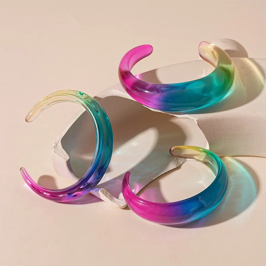 New Fashion Magic Colorful Gradient Rainbow Irregular Thread Wave Opening Cuff Bracelet For Women Summer Vacation Jewelry Hand