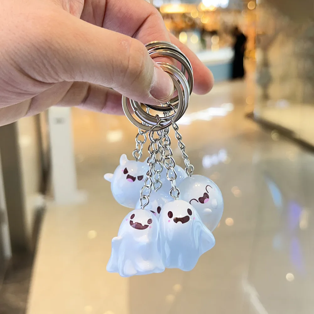 Halloween Luminous Ghost Keychain Cartoon Cute Resin Glowing Key Holder Backpack Pendant Car Ornaments Desktop Decorative