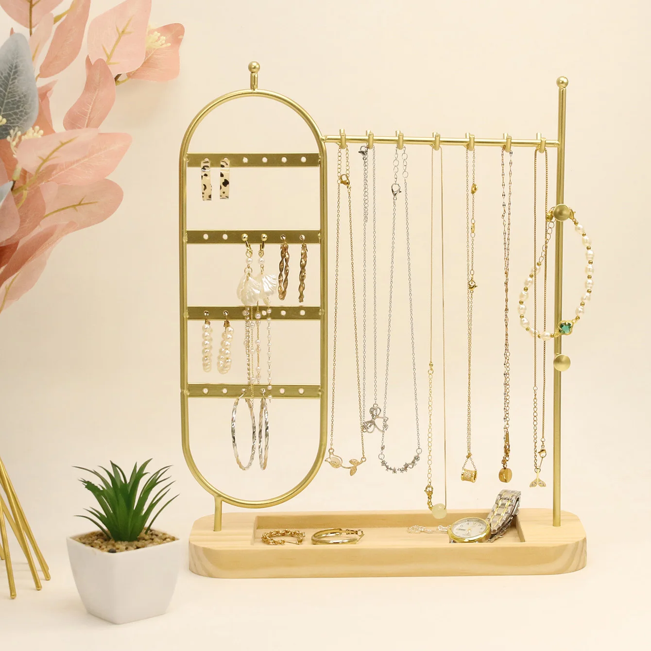 1 desktop solid wood base jewelry rack suitable for organizing and storing watches, earrings, bracelets, necklaces, etc