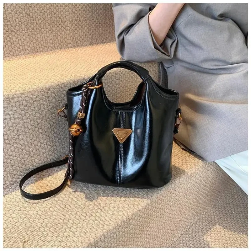 

Luxury brand bags, fashionable hand-held leather bags, Korean version Instagram trendy shoulder bags, high-end women's bags