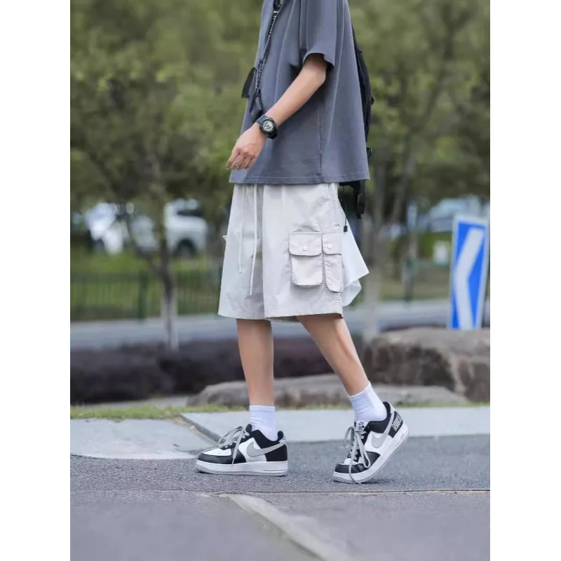 סגנון יפני פונקציונלי רב-כיס חולצות עבודה מכנסיים קצרים גברים גאות רופף מזדמנים ישר-רגל רחב-רגל