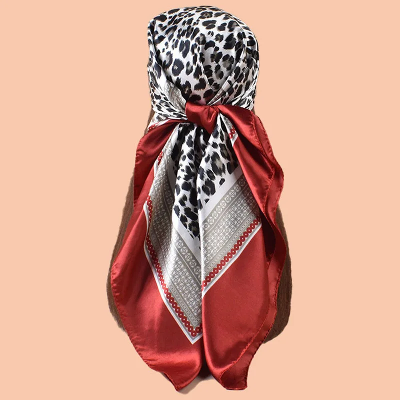 الفاخرة ليوبارد طباعة عقال وشاح المرأة موضة الحرير الساتان رباط شعر حقيبة المعصم باندانا منديل شال يلتف الإناث باندانا
