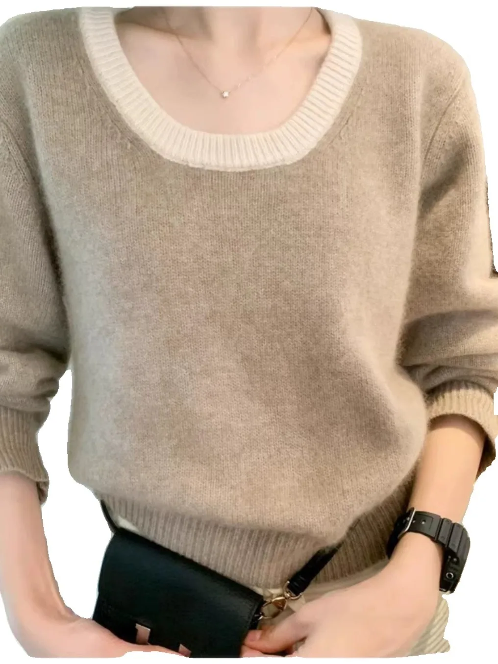 European station autumn winter U-neck high-end cashmere sweater women\'s loose wool sweater with knitted bottom layer