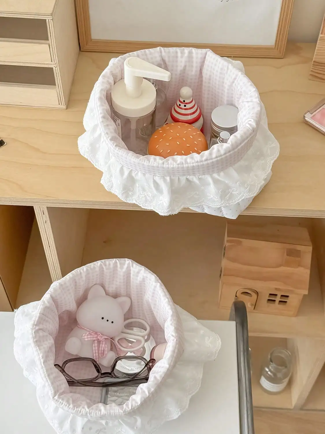 Gepunkteter Rüschen-Aufbewahrungskorb in Süßem Rosa, Desktop-Organizer für Snacks, Kleiner Handgefertigter Organizer-Korb – Detail 3