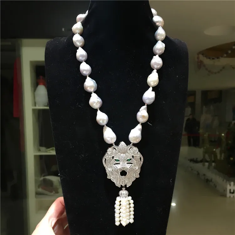 Hot sell exaggerated personality European American fashion natural white baroque pearl tassel necklace fashion jewelry