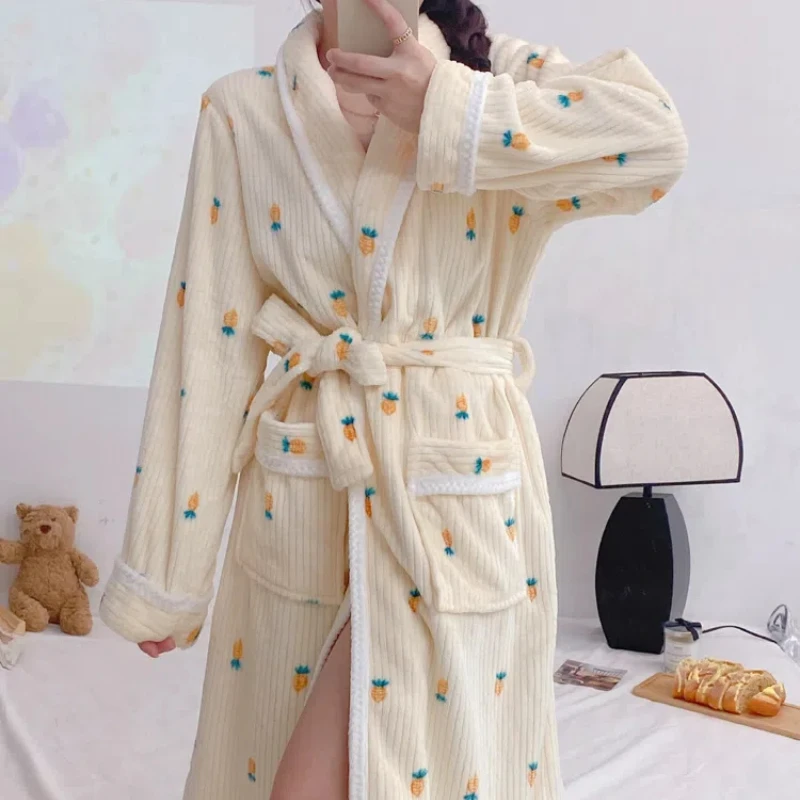 Autumn and Winter New Bathrobe Women\'s Pajamas Thickened Coral Velvet Sweet and Lovely Princess Style Pajamas Home Bath Robe