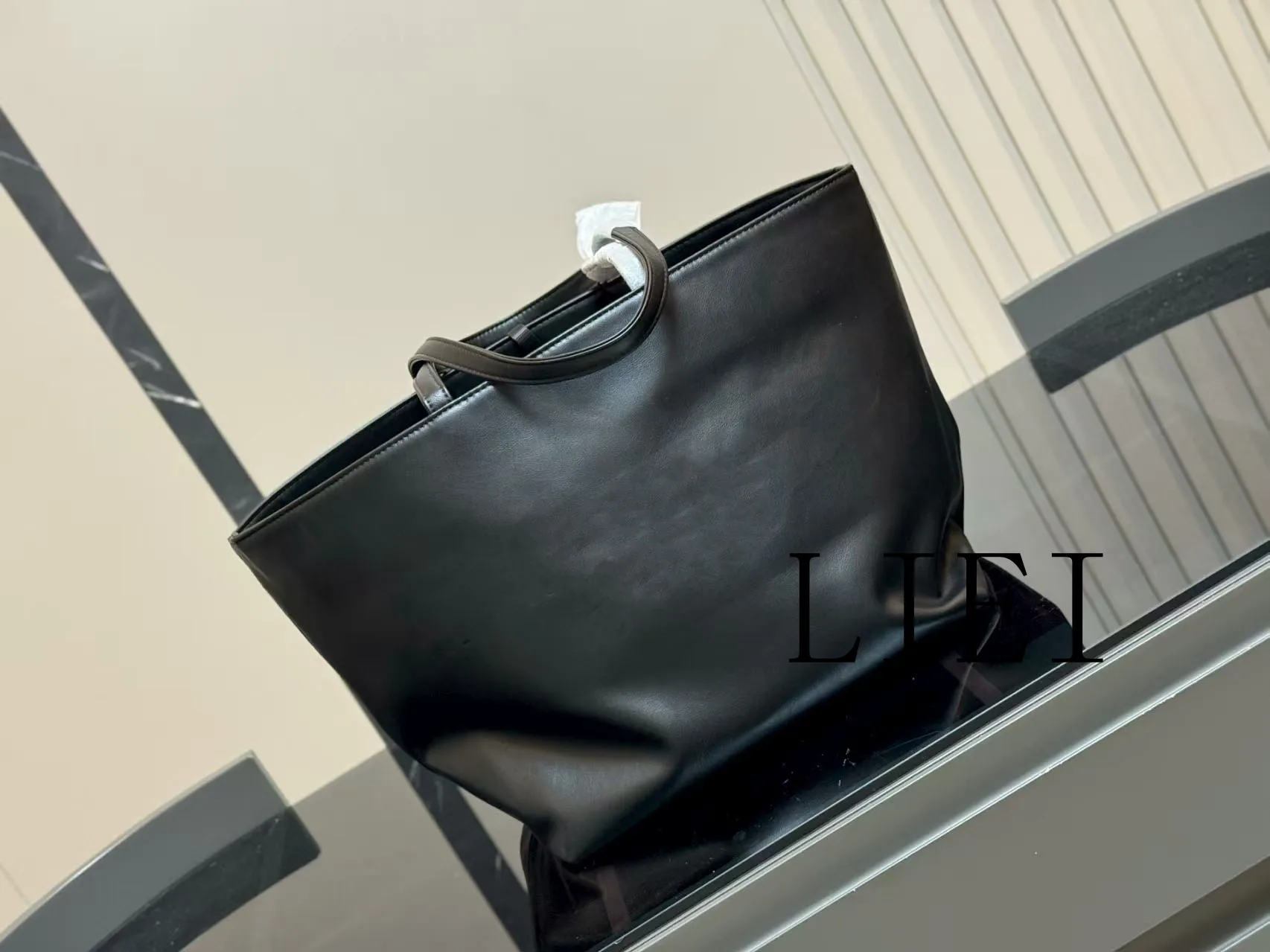 

Vintage Large Capacity Tote Bag, Retro Vegan Shoulder Bag, Women's Casual Handbag For Commute 46CM 11
