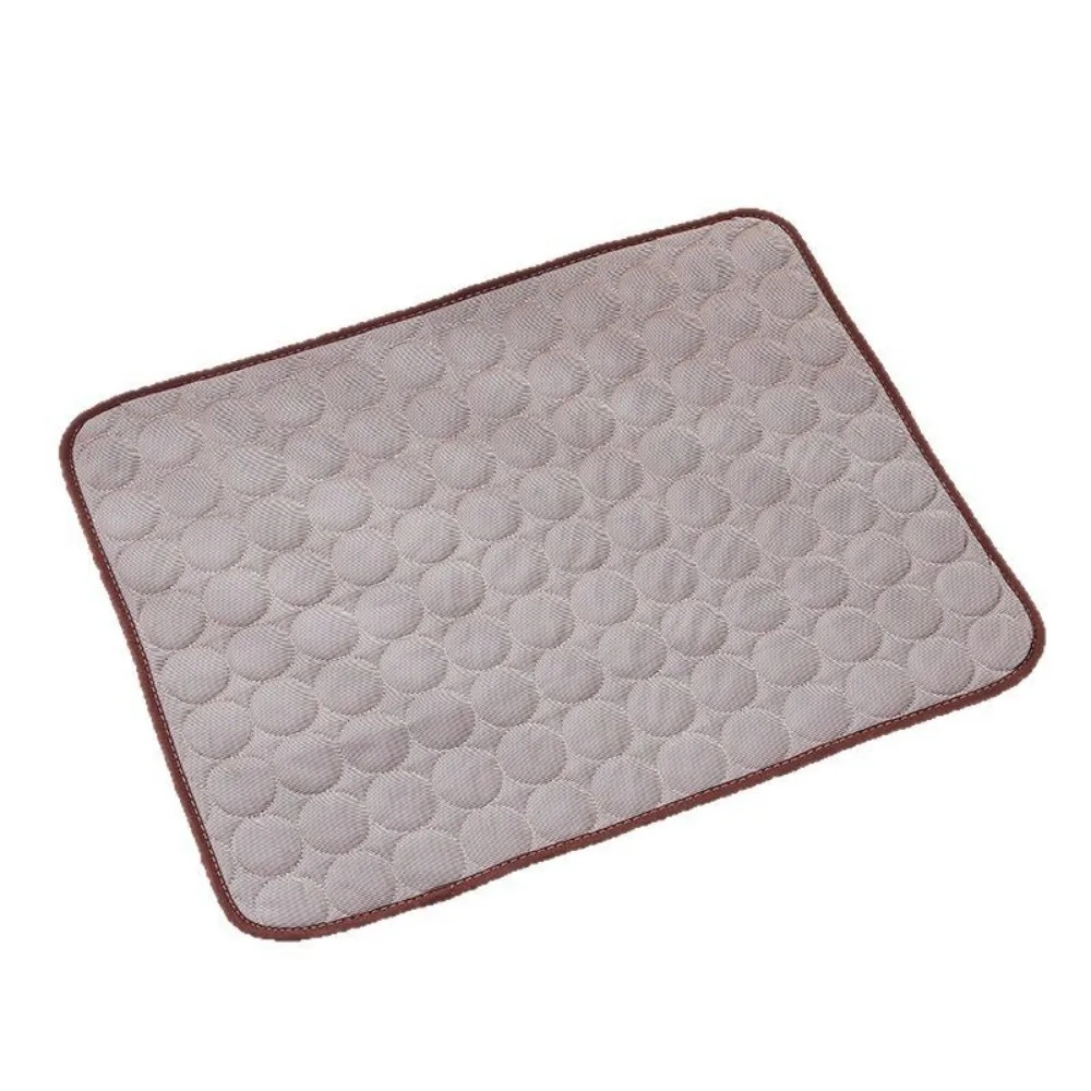 

Breathable Pet Ice Pad Non-Slip Bite Resistant Dog Cooling Mat Moisture-proof Fast Heat Dissipation Dog Cooling Ice Pad Backyard