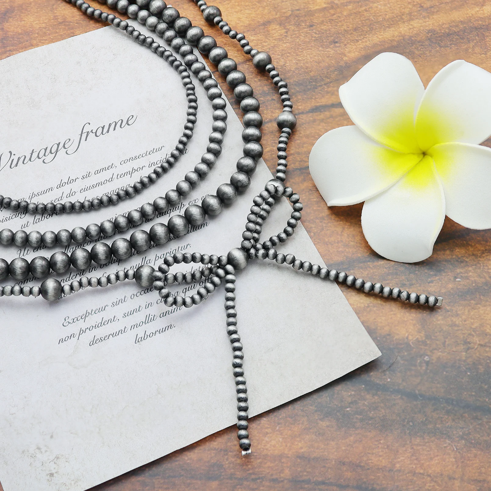 Navajo Pearl Bow Choker Necklace Western Jewelry for Women Bohemia Green Stone Beaded Necklaces Western Cowgirl Jewelry Gifts