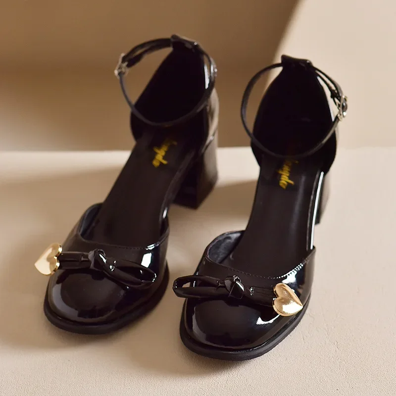 Zapatos Mary Jane de cuero en miniatura rojo para mujer, novedad de verano, tacón alto, cabeza redonda Retro francesa, tacón grueso, zapatos de boda para las cuatro estaciones