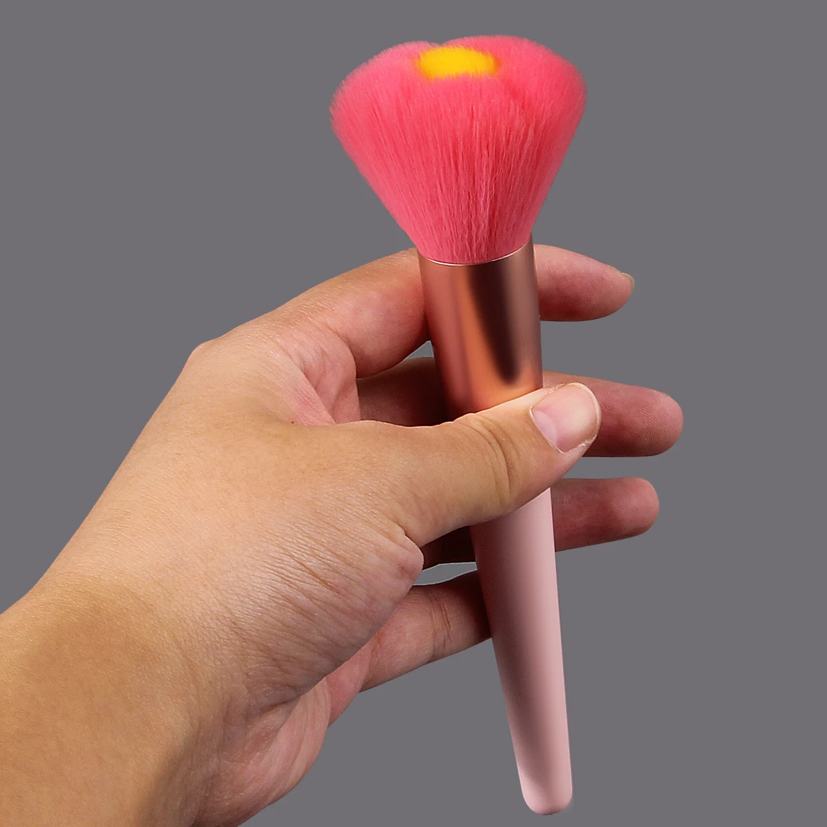 1 PZ Nuovo pennello per trucco morbido fiore a forma irregolare, pennello per cipria in polvere, pennello per fard, strumento di bellezza portatile multifunzionale