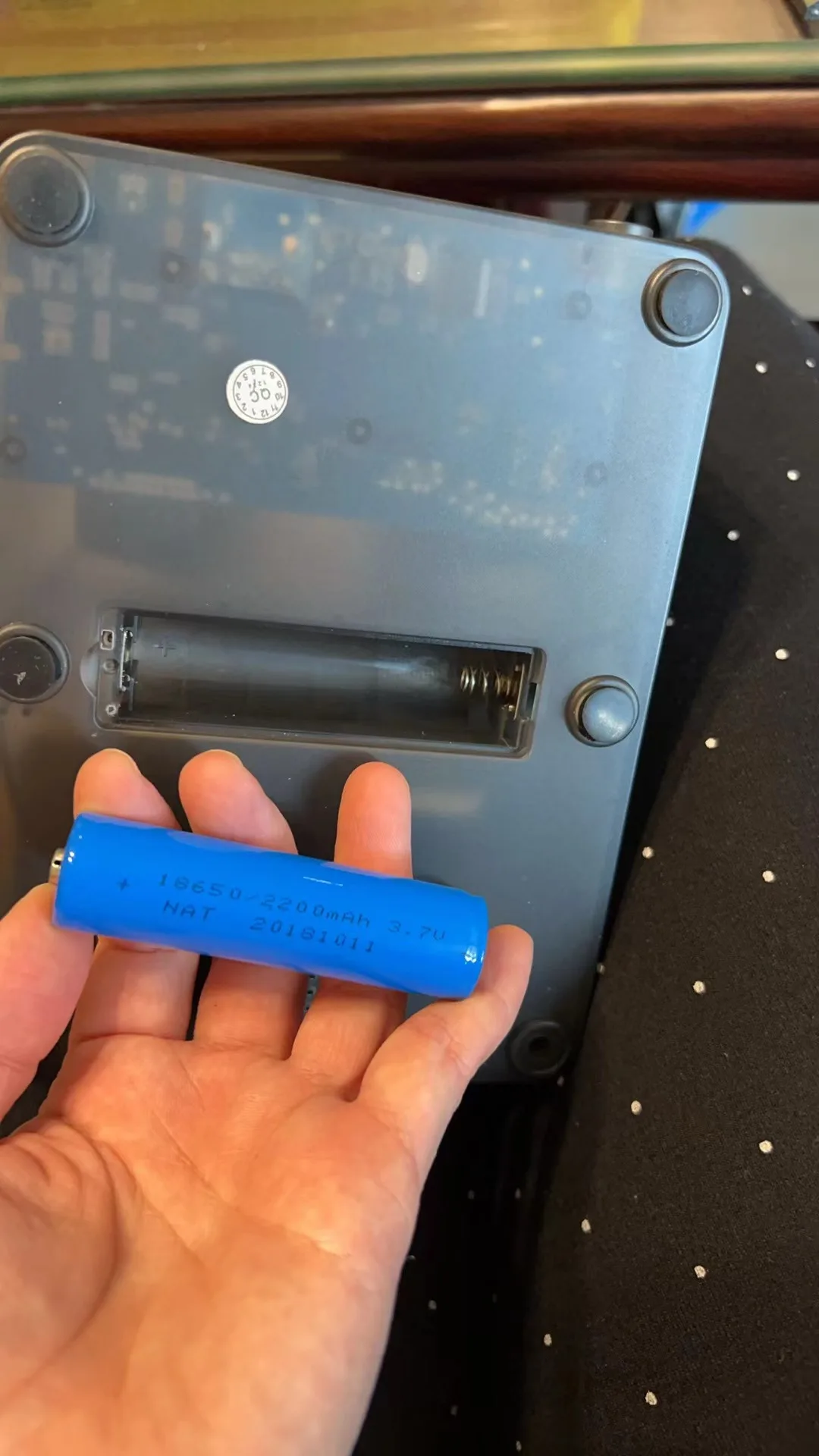 buy more will cheap Brand new genuine 18650 2200MAH with plug solder pad 3.7V equipment, medical toy, circuit tip
