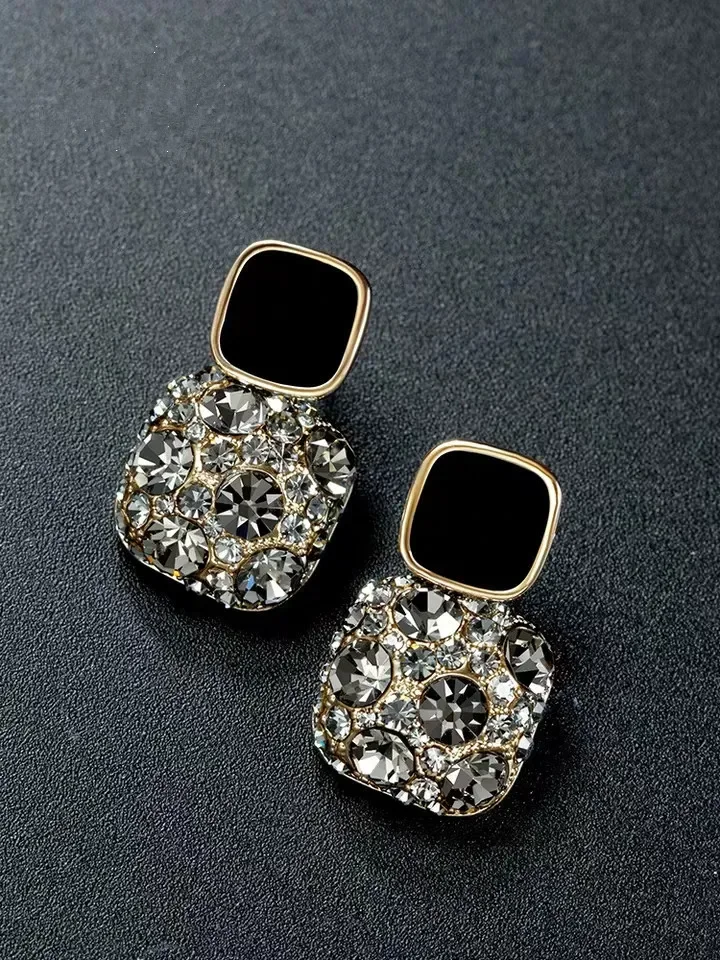 925 silver needle trendy small earrings for woman unique Retro and refined fashionable Crystal from Austrian trendy and simple