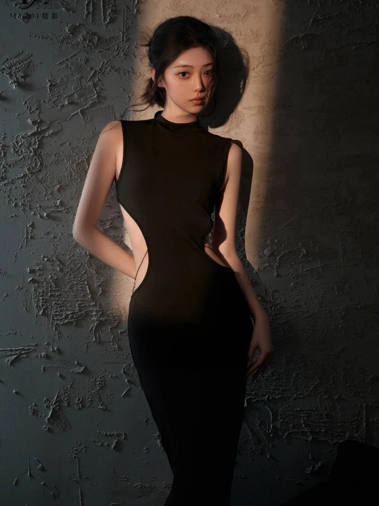 

Новинка 2026: Портретная фотография в студии. Простота и изысканность. Эмоции света и тени. Художественная одежда, подчеркивающая индивидуальность.