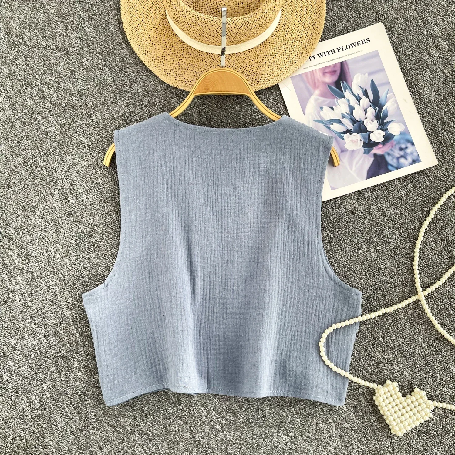 Embroidered Short Vest Woman Fashion Sleeveless Open Stitch Vests Coats Women Fashion Vintage Outerwear