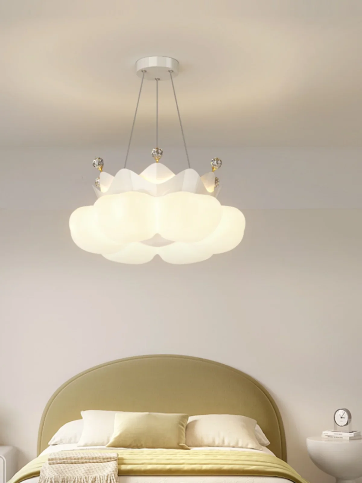 French Cream Wind Princess Room Light Full Spectrum Bedroom and Study Creative Crown Ceiling Pendant Light