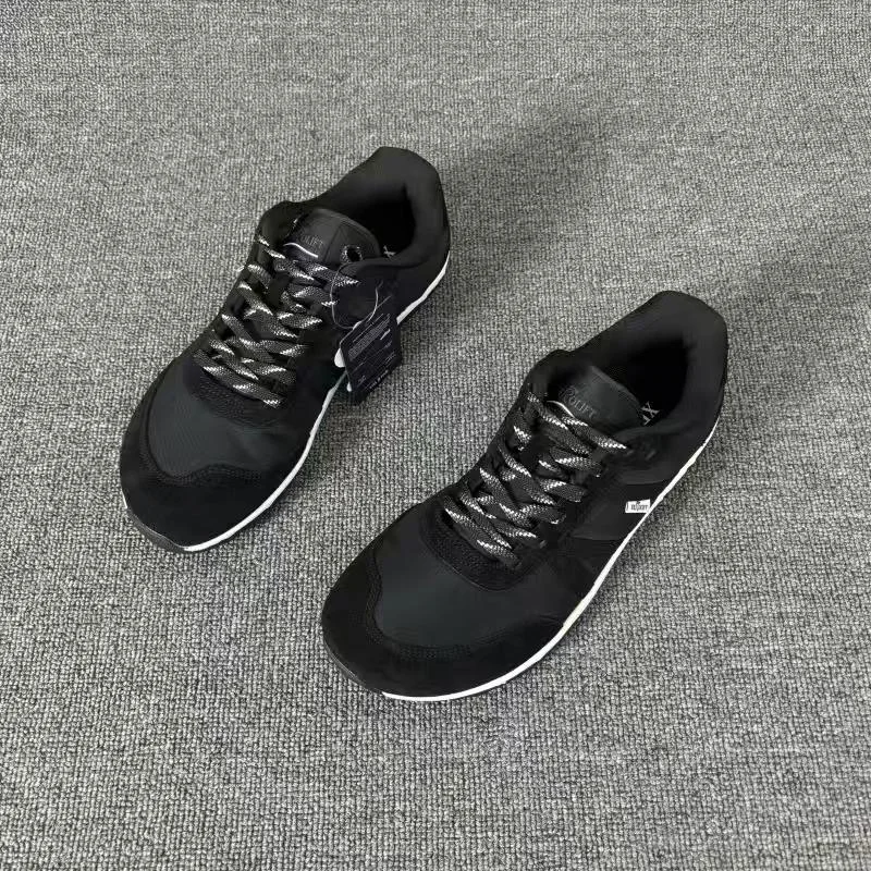 Men's and Women's Professional Table Tennis Shoes Mesh Breathable Badminton Shoes Outdoor Fitness Volleyball Shoes