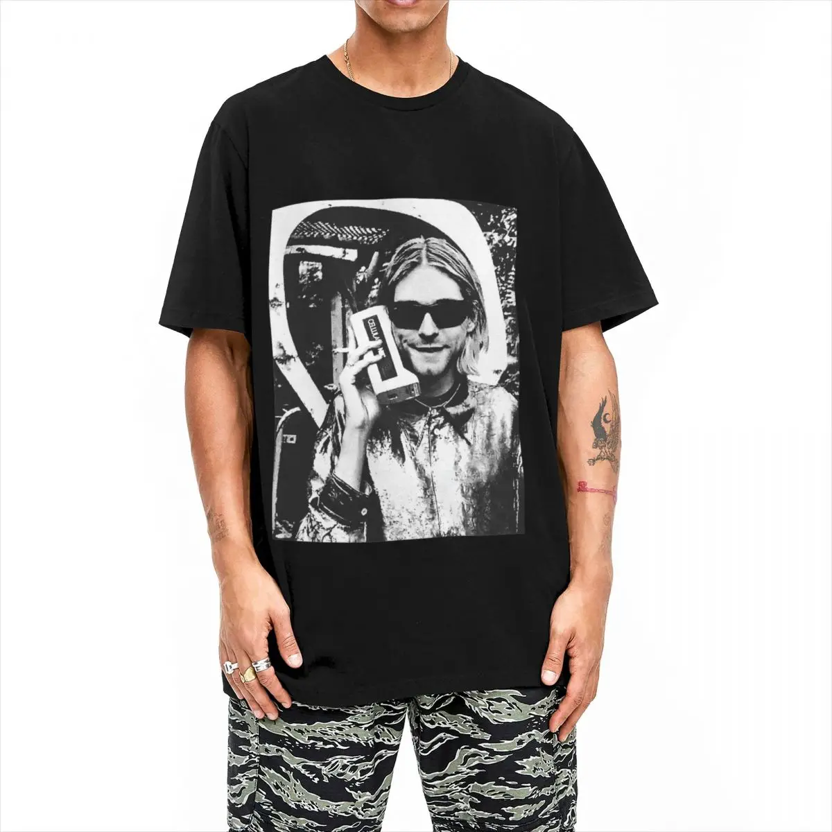 Kurt Cobain Mobile Phone T-Shirts for Men Women 90s Punk Novelty 100% Cotton Tees Round Collar T Shirt Plus Size Clothing