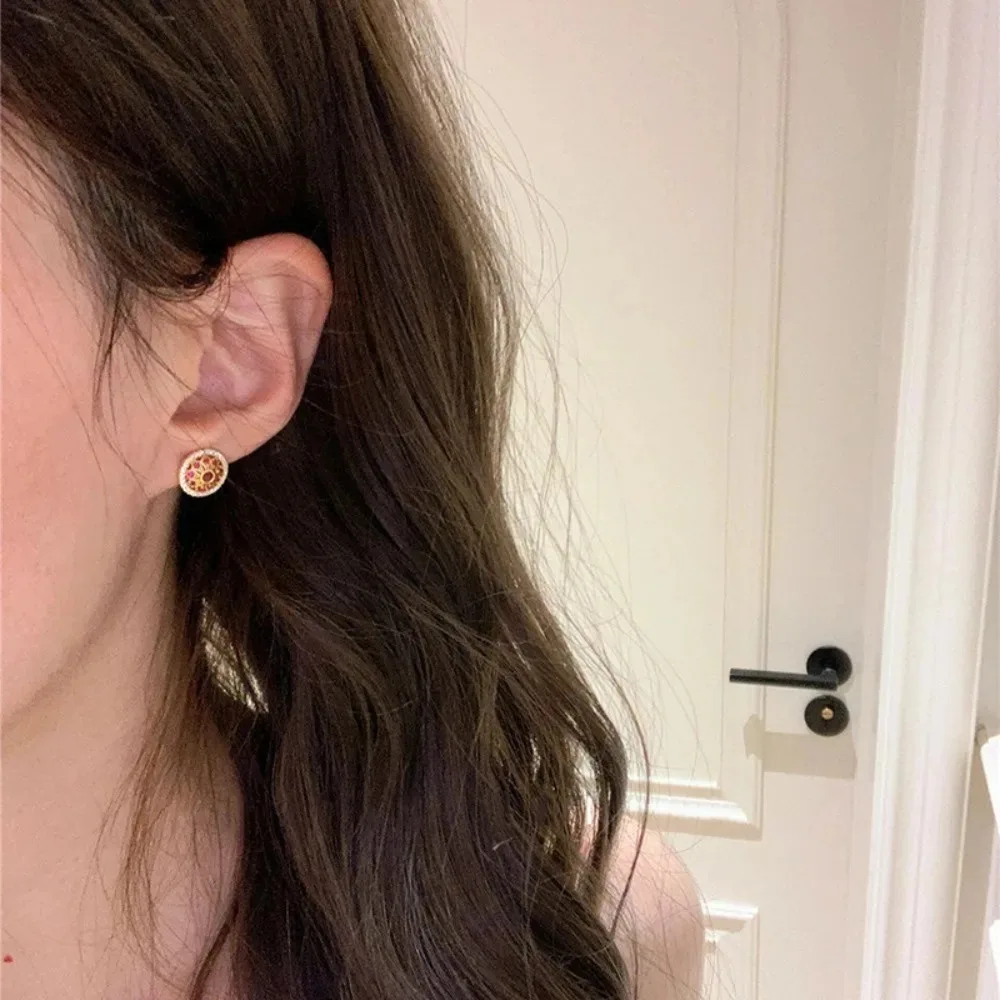 Retro Luxury 925 Sterling Silver Full Zircon Circular Hollowed-out Rose Flower Window Stud Earrings for Women Designer Jewelry