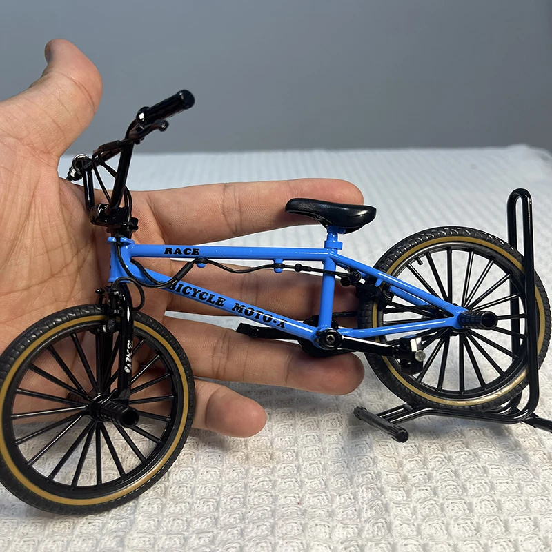 1:8 Mini Model Alloy Bicycle With Parking Rack Diecast Decoration Metal Mountain Finger Blue Bike Simulation Gifts Toys Boys