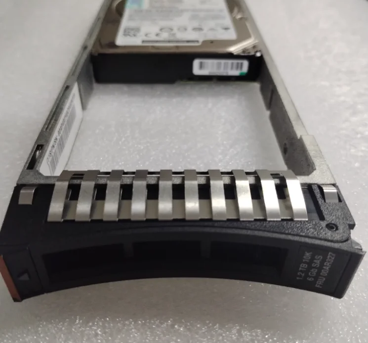 

For V7000 Gen2 00AR400 00AR327 1.2T 10K SAS 2.5 storage hard drive