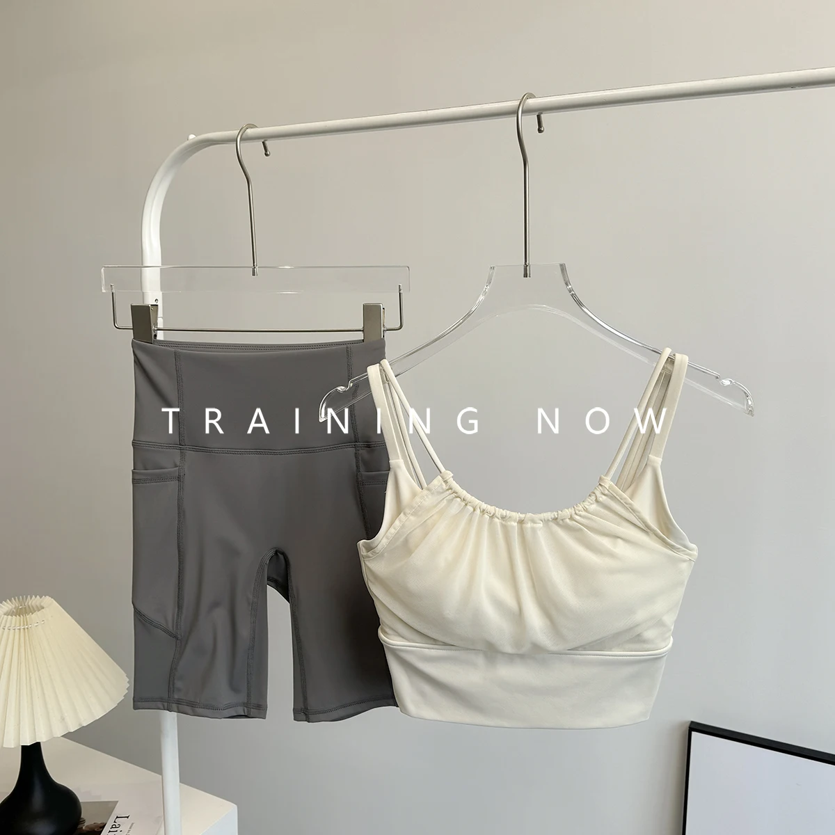 

Костюм для йоги, женское летнее высококачественное косметическое спортивное нижнее белье для бега и быстросохнущих тренировок, фитнес-велосипедные брюки с пятью точками