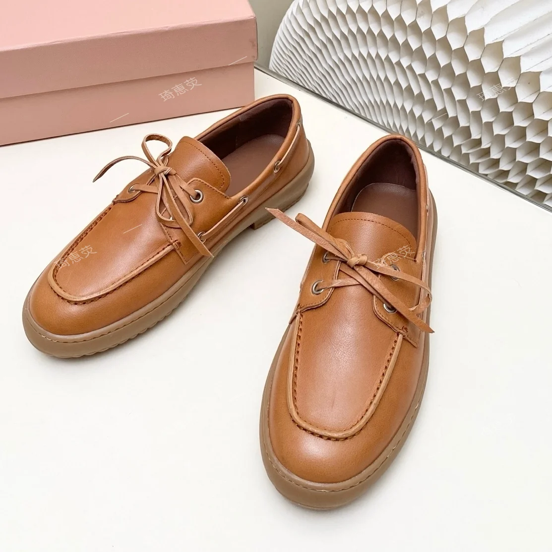 British Collegiate-Style Lace-Up Leather Brogue Shoes Round-Toe Flat-Footed Genuine Leather Loafers All‑Match Commuter Footwear