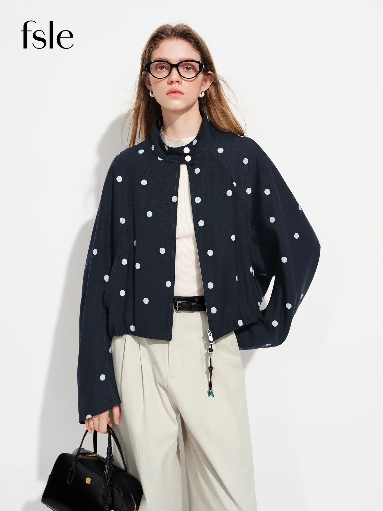 

Женская укороченная повседневная куртка FSLE 2026 весна с воротником-стойкой – свободный крой в корейском стиле, укороченная верхняя одежда для повседневной носки и уличного стиля