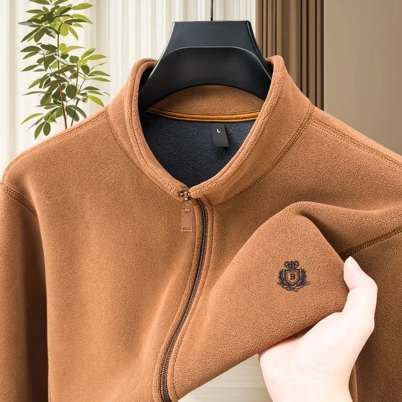 

Роскошный осенне-зимний новый бархатный теплый кардиган на молнии, мужской хит продаж, удобная повседневная изысканная куртка с вышивкой короны