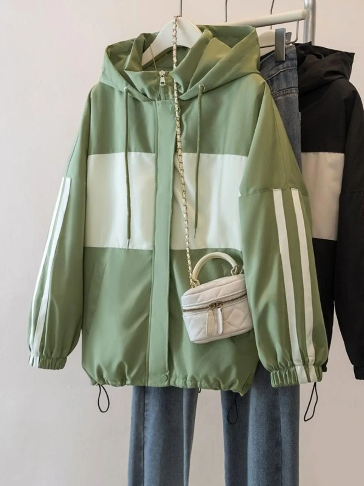 

Модное зимнее пальто для женщин больших размеров из хлопка, с капюшоном, на молнии, в корейском стиле, свободного кроя, длинное.