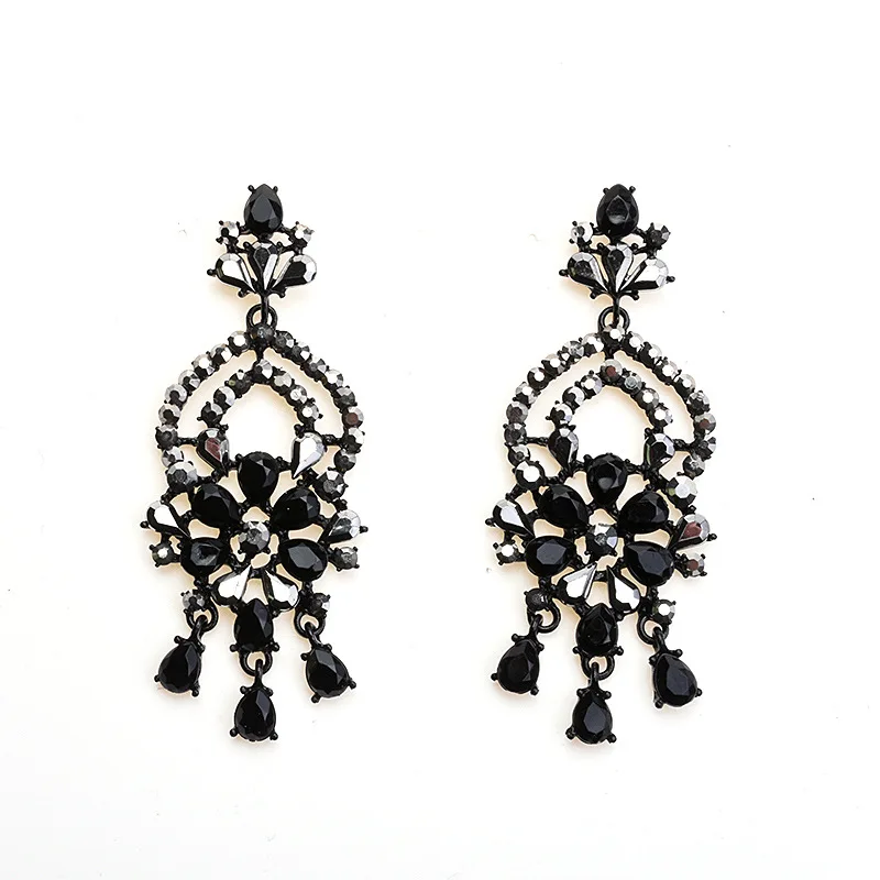 Hot-selling gemstone earrings, creative rhinestone flower alloy earrings, with accessories, one piece will be sent overseas.