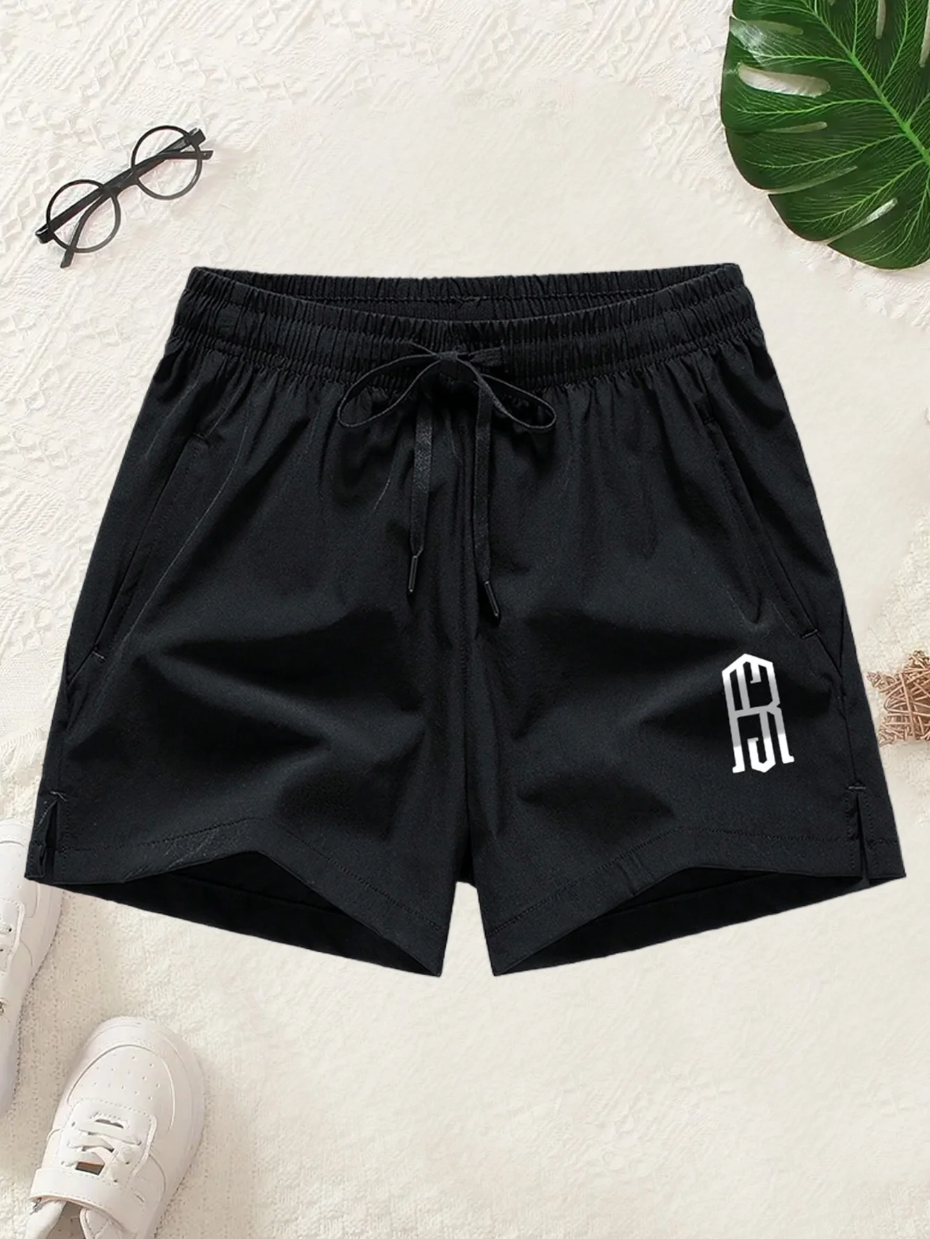 

New style men's shorts - quick-drying, loose-fitting, solid color, five-point sports casual pants for men, thin ice silk beach p