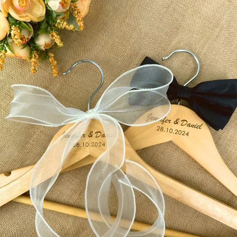 2PCS Free Personalized Wedding Hanger Custom Engraved Names Bridal Hanger Gift Wedding Dress Wood Bridesmaid Groomsmen Hanger