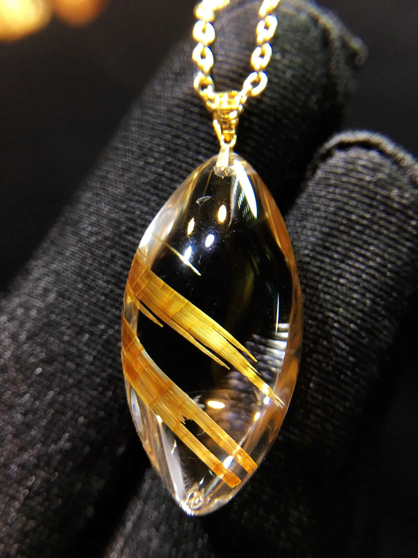 

Natural Gold Rutilated Quartz Pendant Necklace For Women Lady Men Wealth 18K Gold Healing Crystal 24x12mm Gemstone Beads Jewelry
