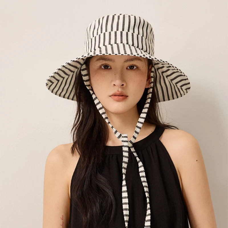 14cm Super Wide Brim Sun Hat for Women Striped Bucket Hat with Chin Strap UPF 50+ UV Protection Summer Beach Cap Foldable