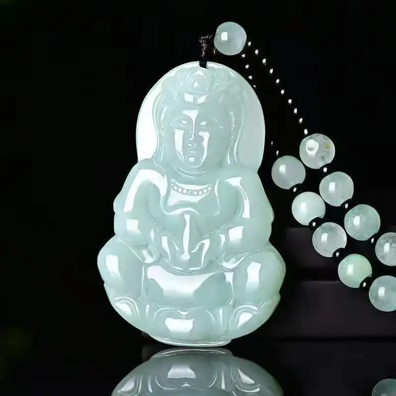 Myanmar Jade A-Class Bean Color Grand Guanyin Buddha Gong Pendant for Men and Women's Exquisite Jade Pendant