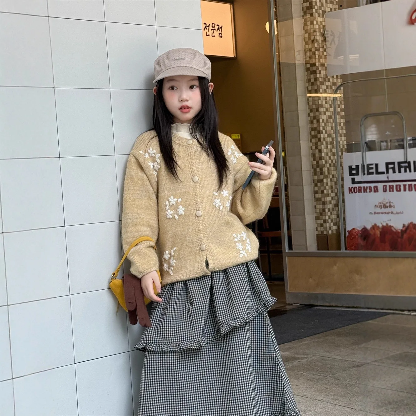 

Топ для девочек, осень 2023, новый корейский свитер с цветочной вышивкой, кардиган, милое вязаное пальто, милая повседневная одежда