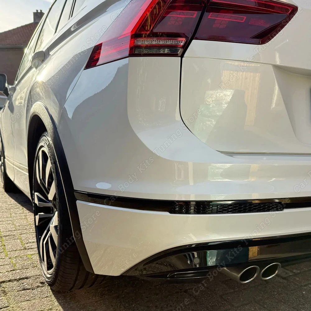 Rear Bumper Brake Light Honeycomb Reflector Cover Body Kits Tuning For Volkswagen Tiguan MK2 R R-LINE TSI TDI Allspace 2017-2023