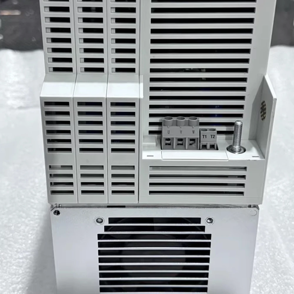 High-quality  EVF9326/EV  Frequency Inverter / Servo Drive Brand new and authentic, with a one-year warranty