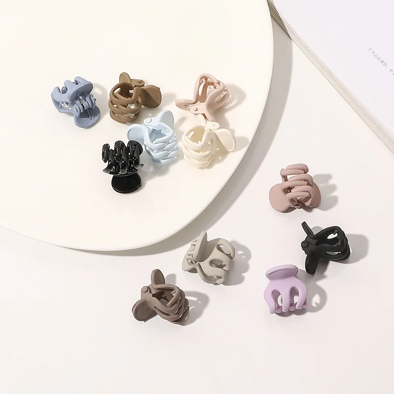 

3 шт., 2 см, маленькие крошечные матовые заколки с когтями для женщин и девочек, отлично поднимаются, нескользящие короткие аксессуары для тонких волос