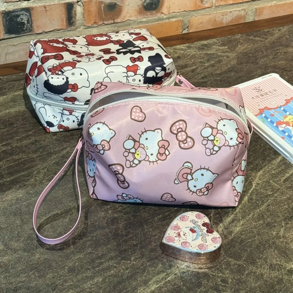 Hello Kitty Handbag Cute Printing High-capacity Handheld Cosmetic Bag New Practical Portable Wash Up Handheld Storage Bag