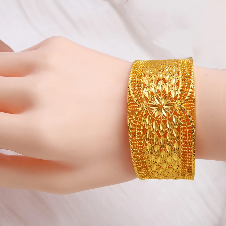 1PCS Middle East 24K gold-plated hollowed out moon shaped bracelets, Dubai, wedding gift for European and American women