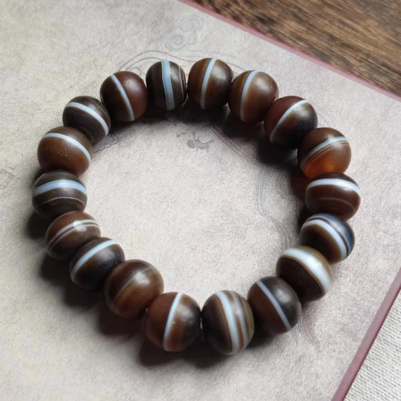 1pcs/lot Selected Natural First Line Apothecary Dzi Bracelet old silk striped agate brown Charming high quality precious taki